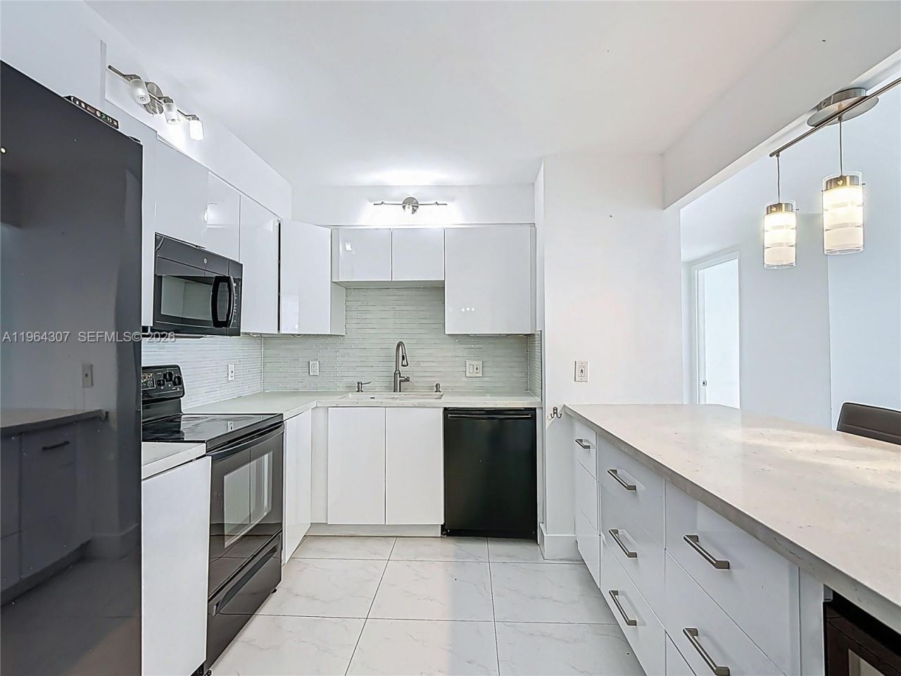 2801 NE 183rd St , Unit 1504W, Aventura, FL 33160 Photo