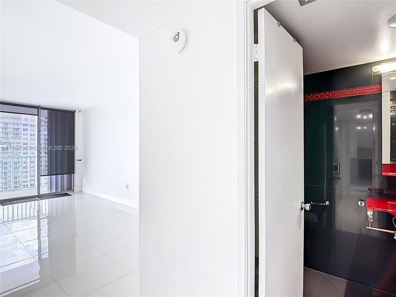 2801 NE 183rd St , Unit 1504W, Aventura, FL 33160 Photo