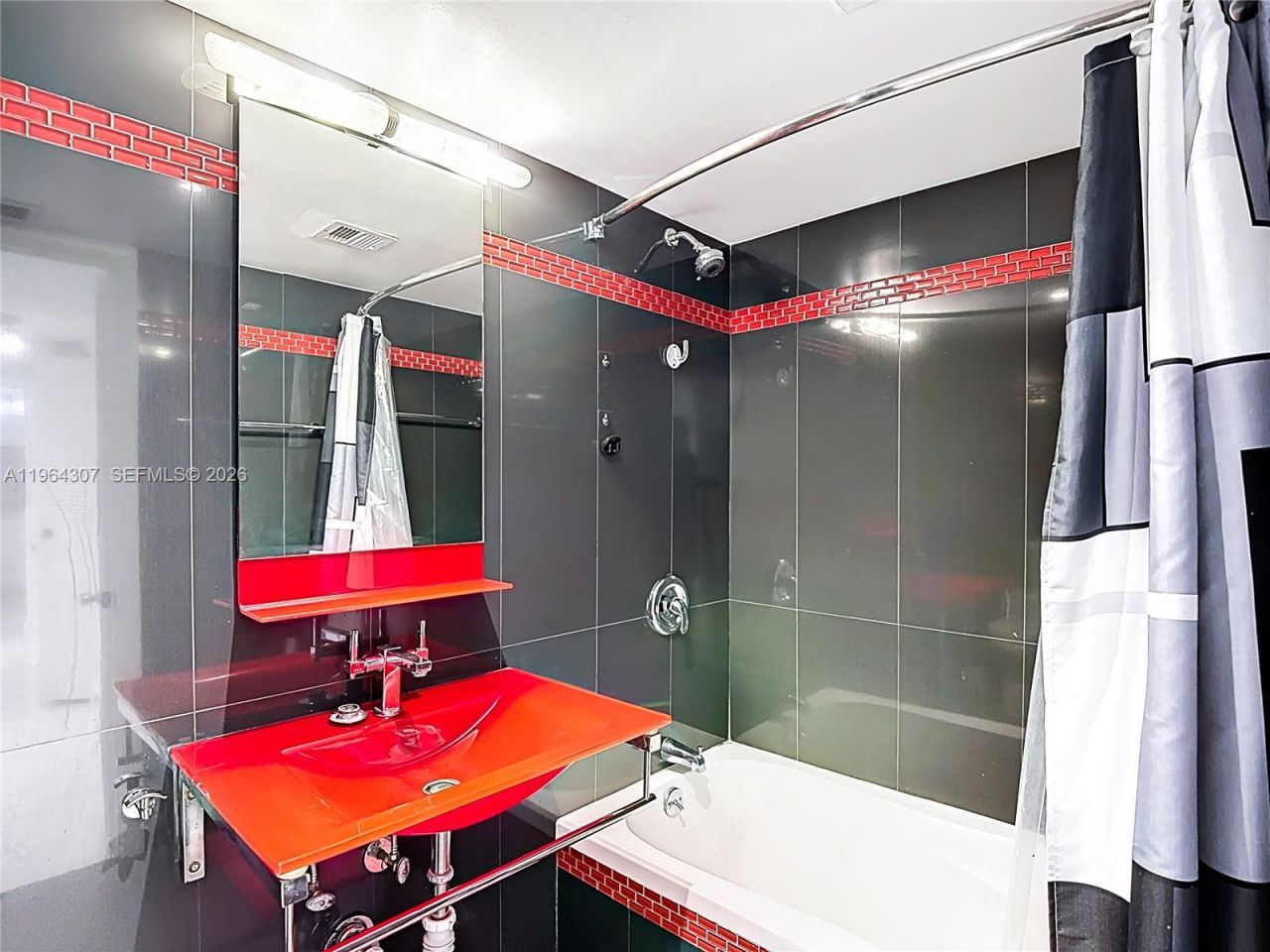 2801 NE 183rd St , Unit 1504W, Aventura, FL 33160 Photo