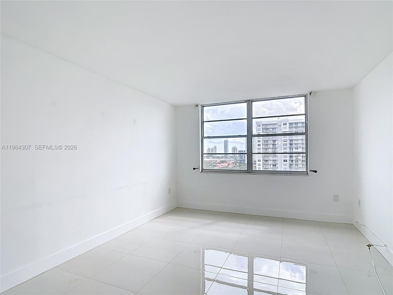 2801 NE 183rd St , Unit 1504W, Aventura, FL 33160 Photo