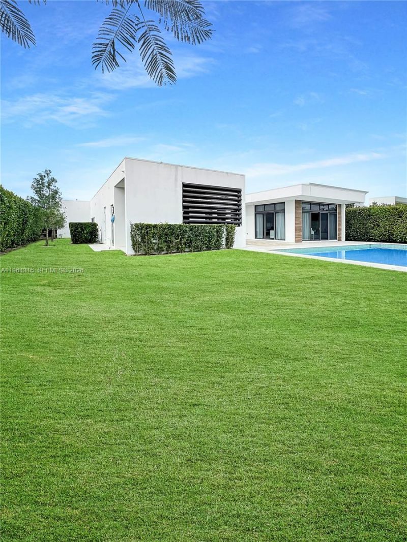 16640 Sunset Way , Weston, FL 33326 Photo