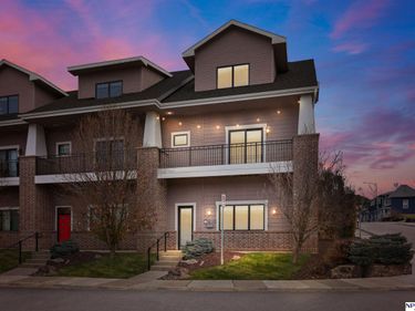 819 S 31 Street, Omaha, NE 68105