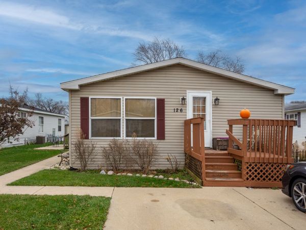 1817 104th Street, Pleasant Prairie, WI 53158