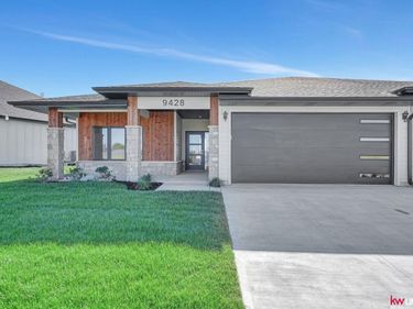 9428 S 87th Street, Lincoln, NE 68526