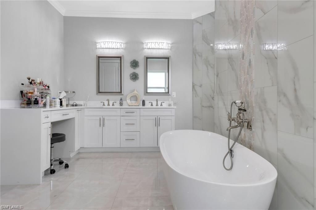 1086 21st St Sw, Naples, FL 34117 Photo