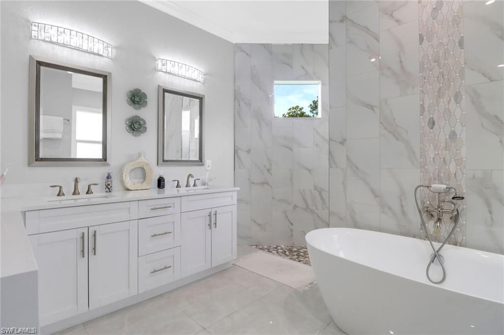 1086 21st St Sw, Naples, FL 34117 Photo