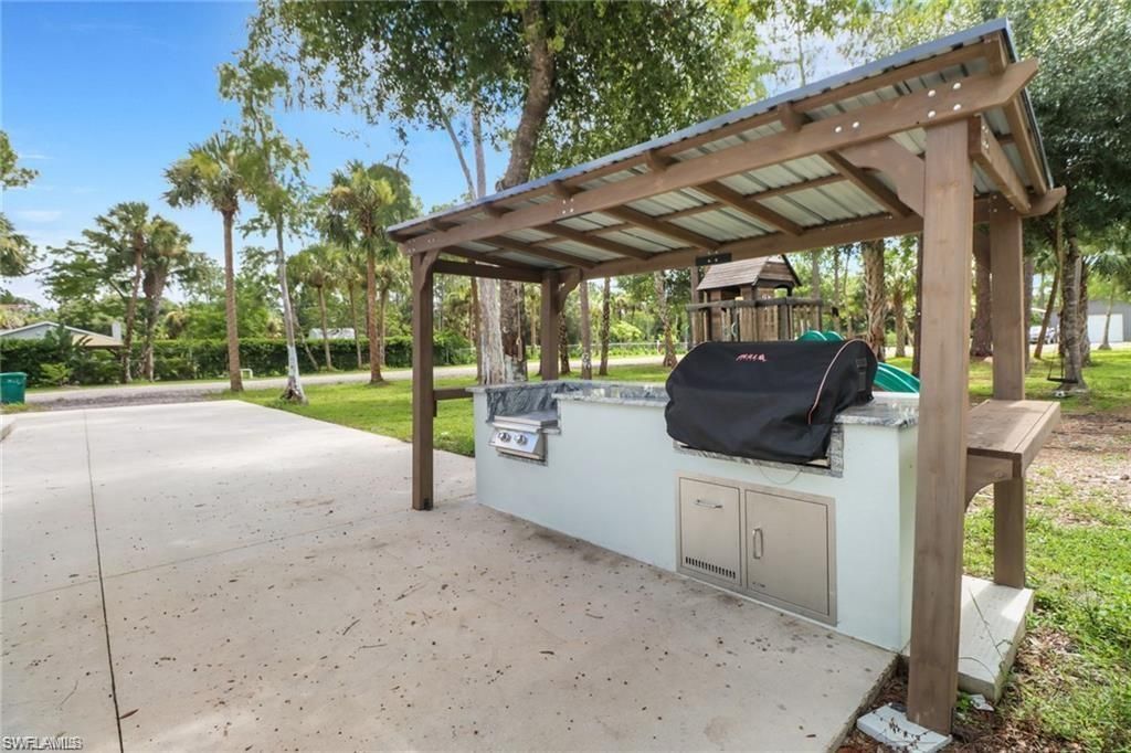 1086 21st St Sw, Naples, FL 34117 Photo