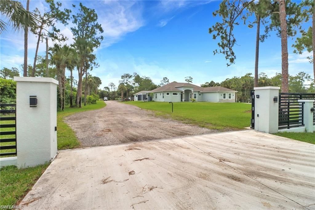 1086 21st St Sw, Naples, FL 34117 Photo