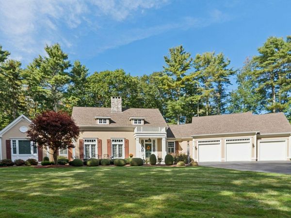 5 Surrey Lane, Kennebunk, ME 04043