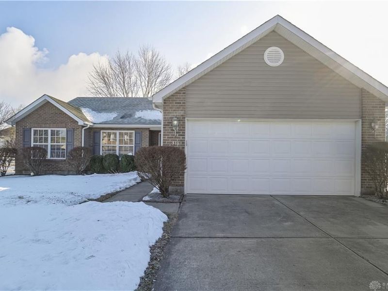 316 Wellington Court, Monroe, OH 45050 Photo 2