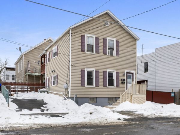 25 Chestnut Street, Cohoes, NY 12047