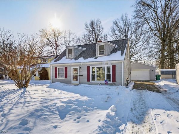 29070 W Willowick Drive, Willowick, OH 44095