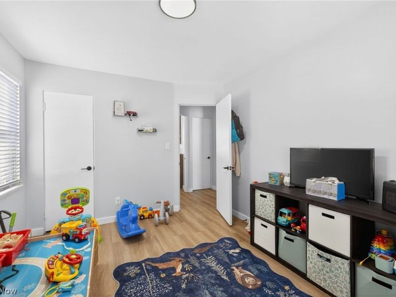 29070 W Willowick Drive, Willowick, OH 44095 Photo 16