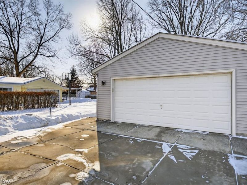 29070 W Willowick Drive, Willowick, OH 44095 Photo 26