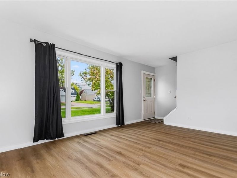 29070 W Willowick Drive, Willowick, OH 44095 Photo 30