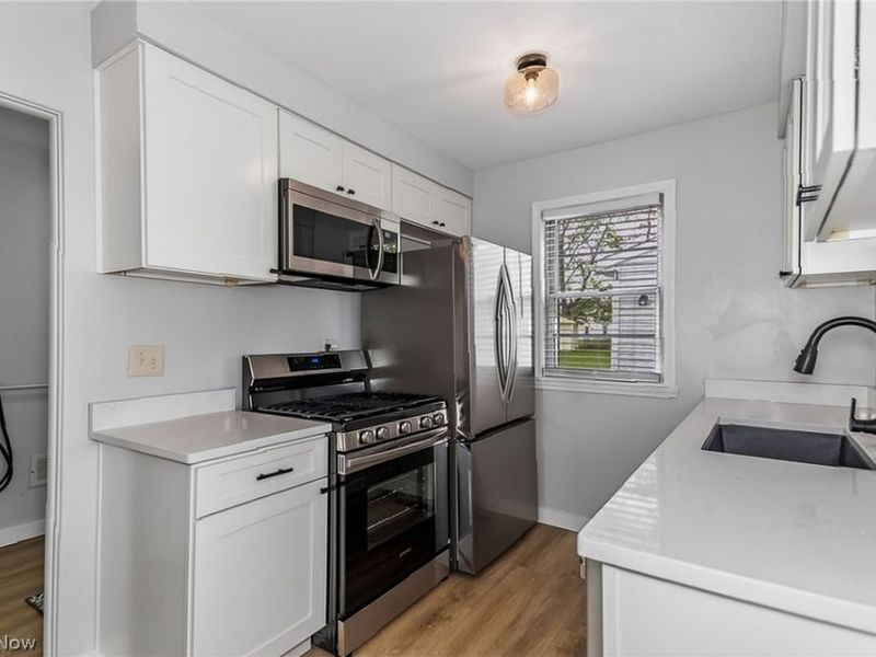 29070 W Willowick Drive, Willowick, OH 44095 Photo 32