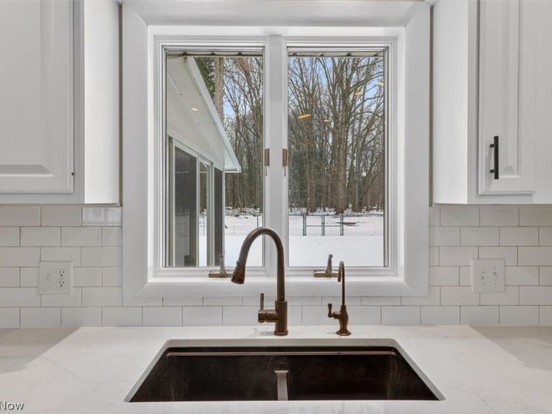 4586 Everhart Drive, Green, OH 44720 Photo 15