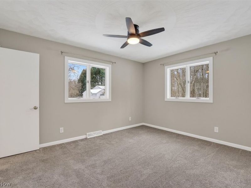 4586 Everhart Drive, Green, OH 44720 Photo 16