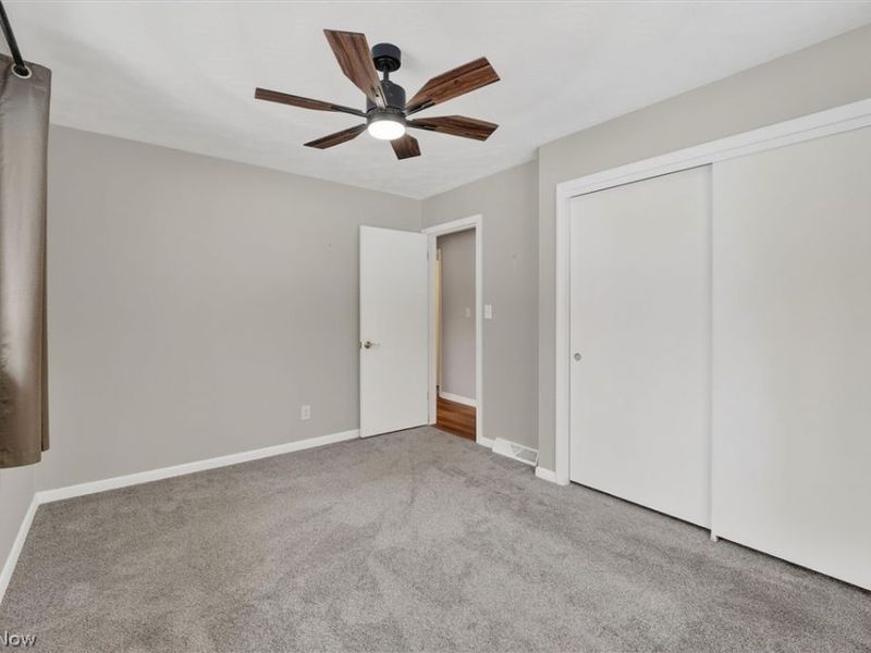 4586 Everhart Drive, Green, OH 44720 Photo 20