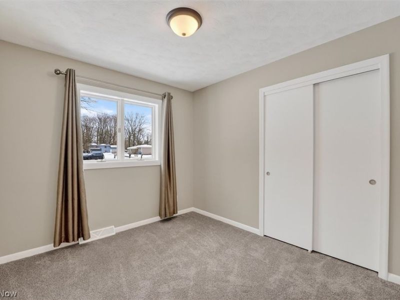 4586 Everhart Drive, Green, OH 44720 Photo 21