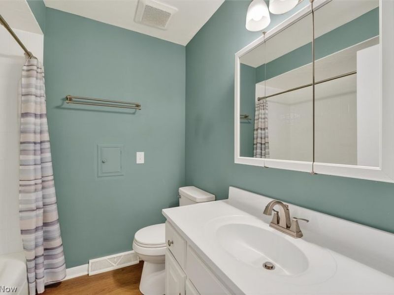 4586 Everhart Drive, Green, OH 44720 Photo 22