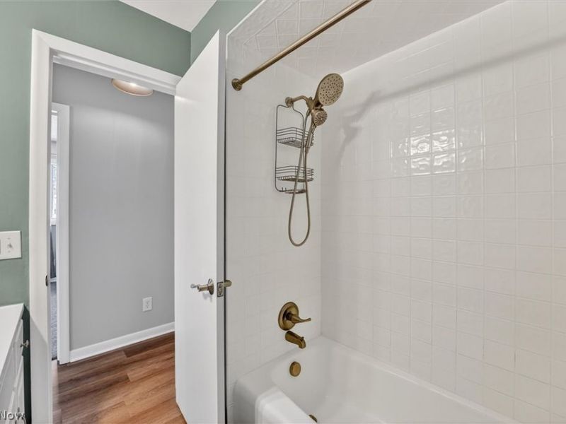 4586 Everhart Drive, Green, OH 44720 Photo 23