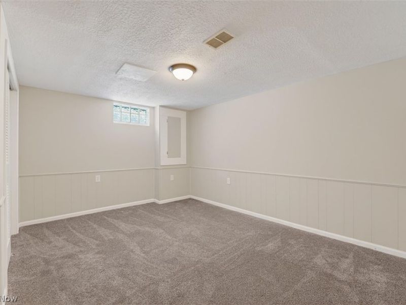 4586 Everhart Drive, Green, OH 44720 Photo 26