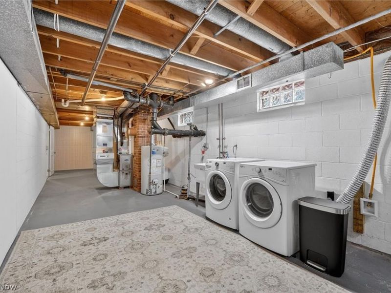 4586 Everhart Drive, Green, OH 44720 Photo 30