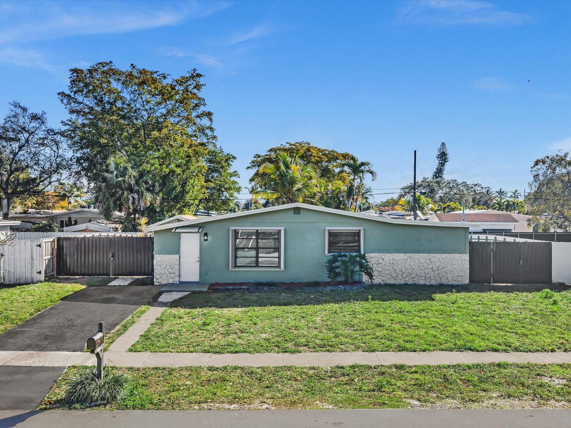 3870 SW 60th Avenue, Davie, FL 33314 Photo