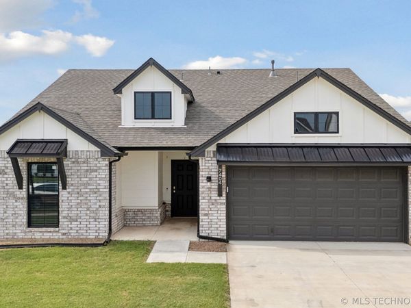7404 E 89th Place N, Owasso, OK 74055