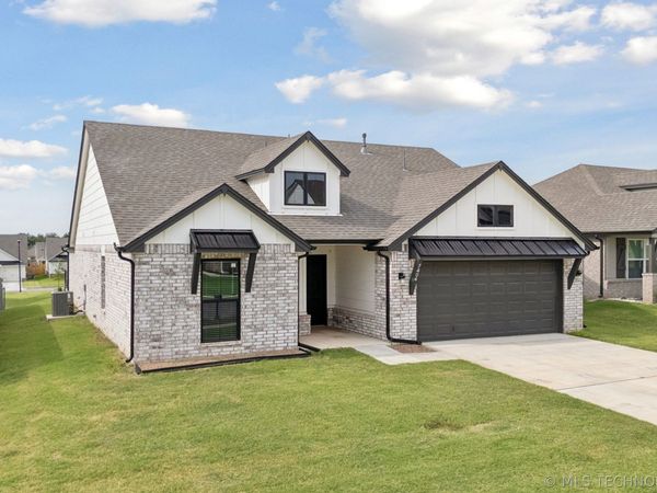 7404 E 89th Place N, Owasso, OK 74055