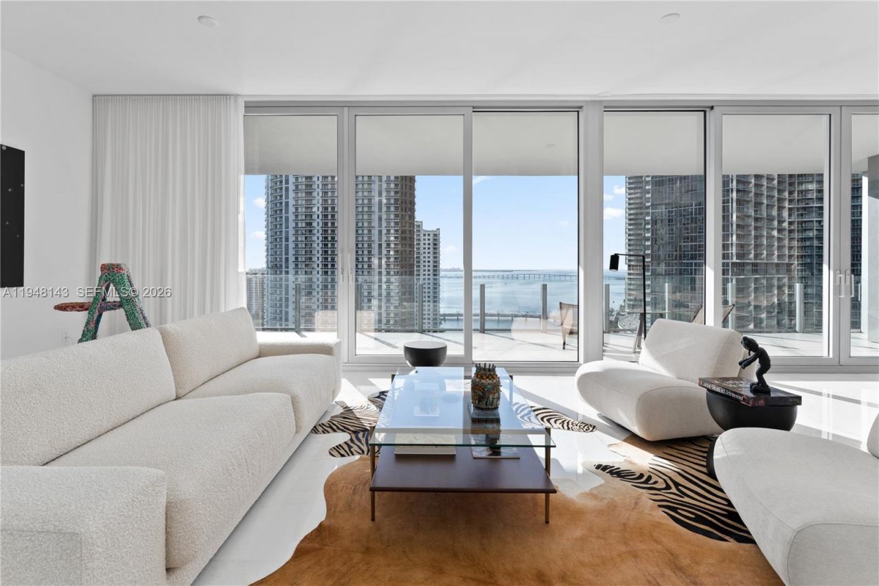 300 Biscayne Blvd Way , Unit 2102, Miami, FL 33131 Photo