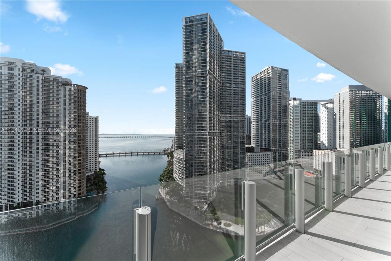 300 Biscayne Blvd Way , Unit 2102, Miami, FL 33131 Photo