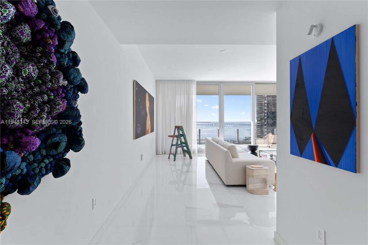 300 Biscayne Blvd Way , Unit 2102, Miami, FL 33131 Photo