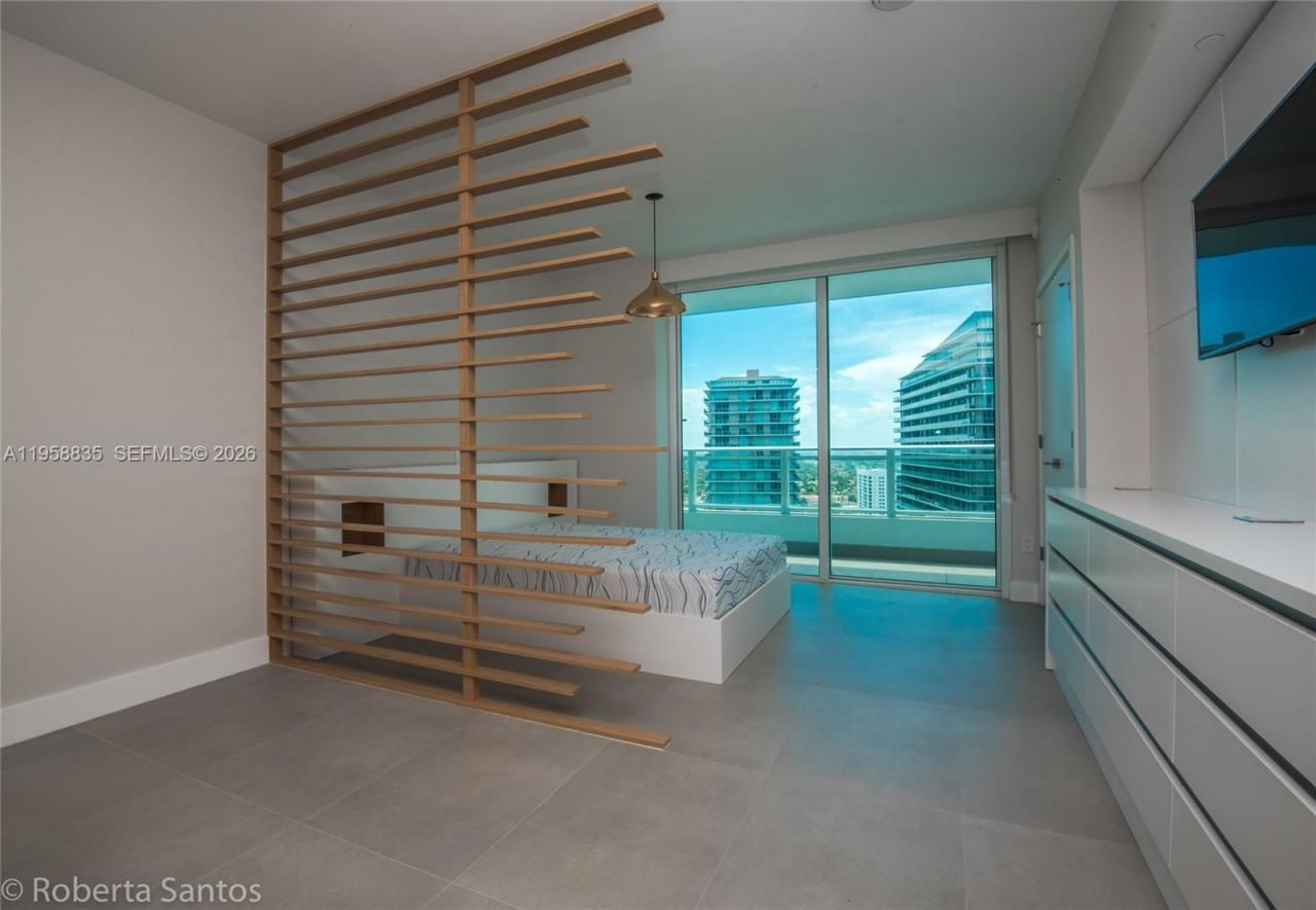 1080 Brickell Ave , Unit 3205, Miami, FL 33131 Photo
