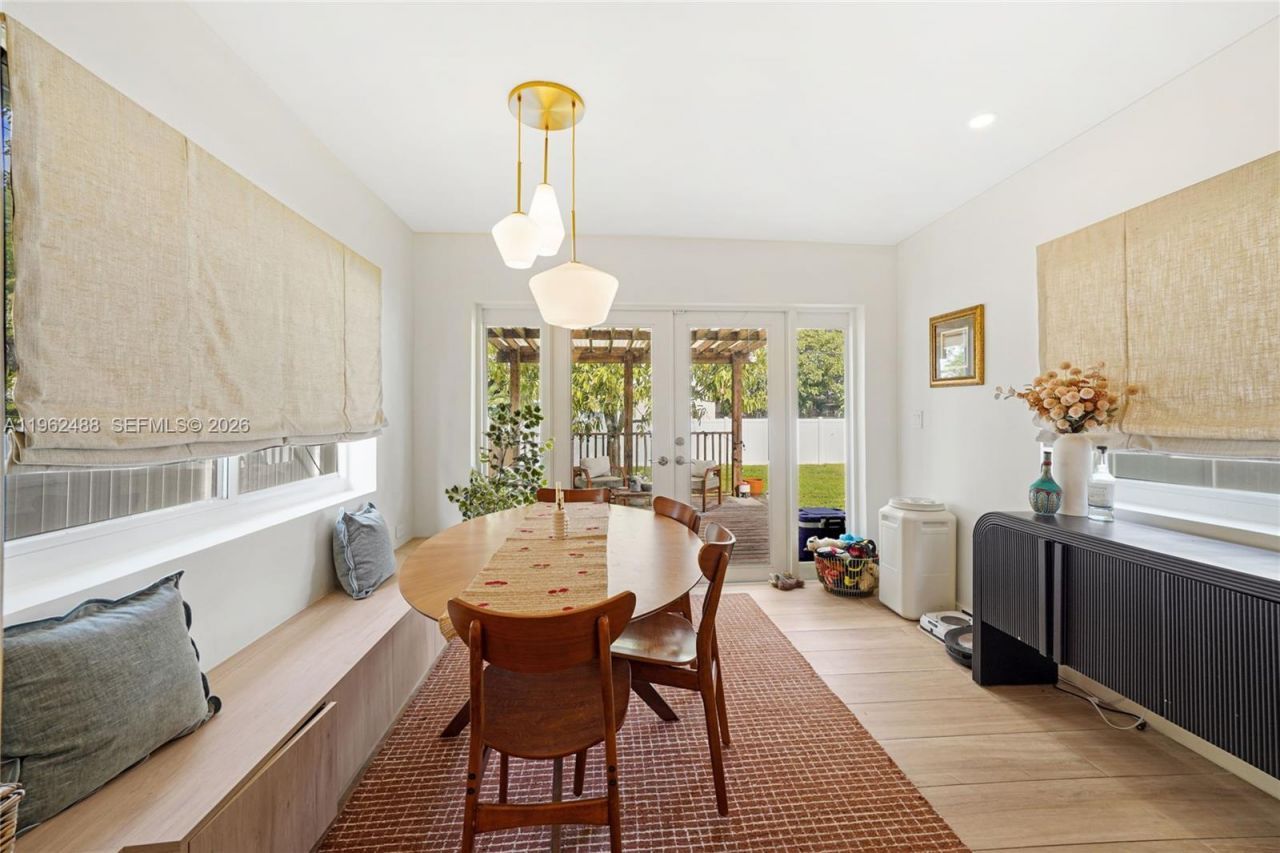 1737 SW 11th St , Miami, FL 33135 Photo