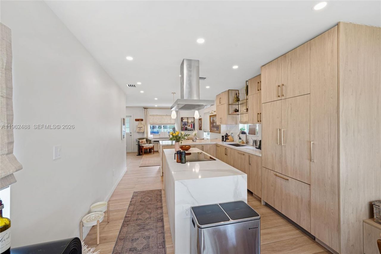 1737 SW 11th St , Miami, FL 33135 Photo