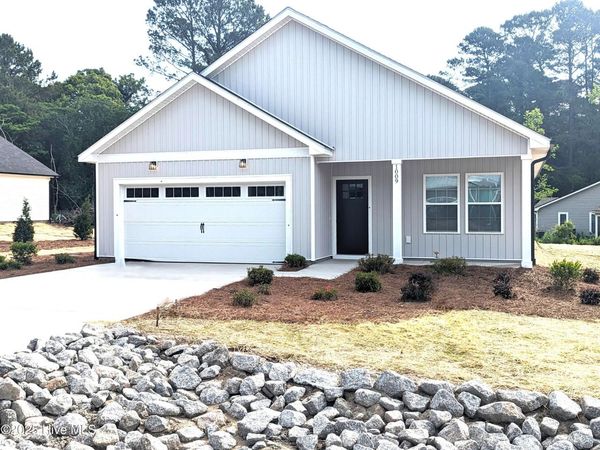 1009 High Point Avenue SW, Calabash, NC 28467