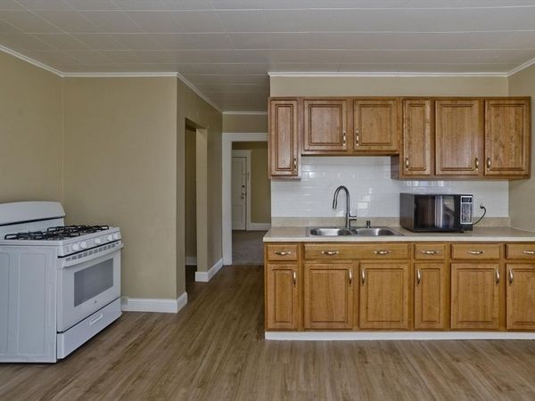 1196 Grattan, Unit 3L, Chicopee, MA 01013