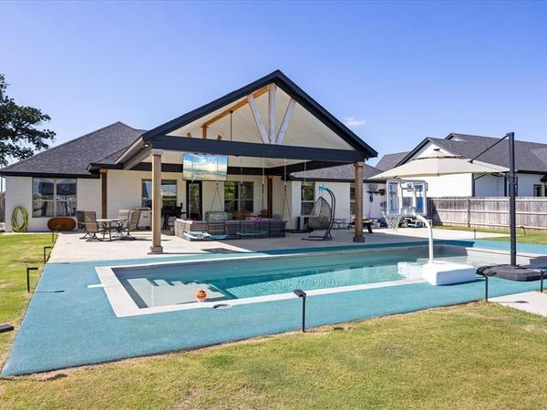 9012 Parkview Circle, Tolar, TX 76476