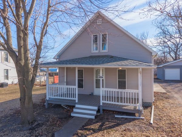 306 E Cooper Street, Colfax, IL 61728