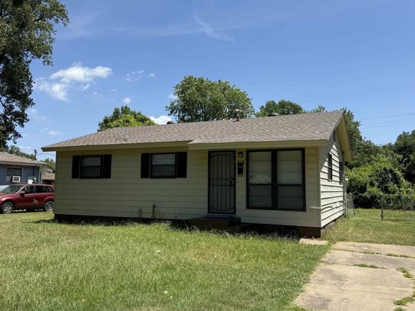 216 Meadow Park Drive, North Little Rock, AR 72117