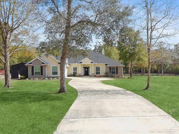 6994 Foxboro Cir, Pace, FL 32571