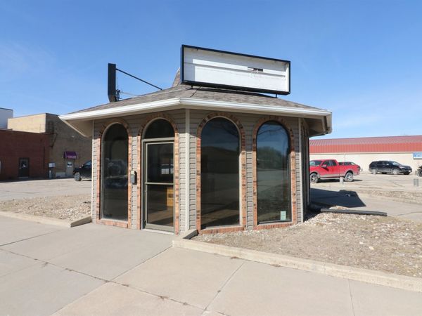 17 E 5th Street, Spencer, IA 51301