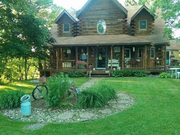 2229 195th Avenue , Milford, IA 51351