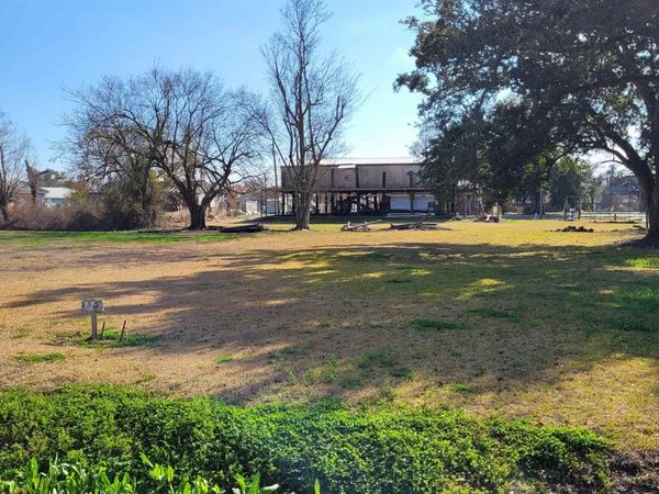 303 & 305 Lashbrooke Street, Chauvin, LA 70344