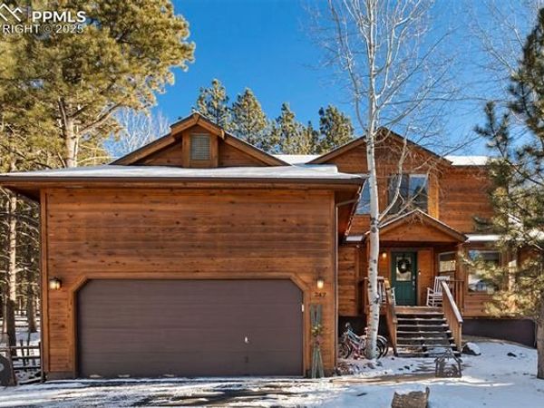 747 Pinon Ridge Drive, Woodland Park, CO 80863
