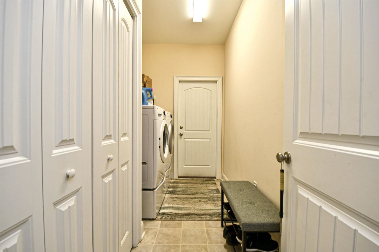 3901 Ridgewood Dr. Photo 30