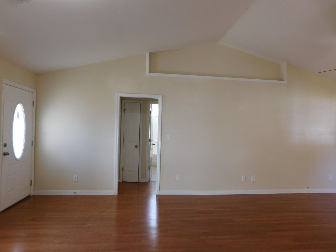 1121 Augustus Dr. Photo 11