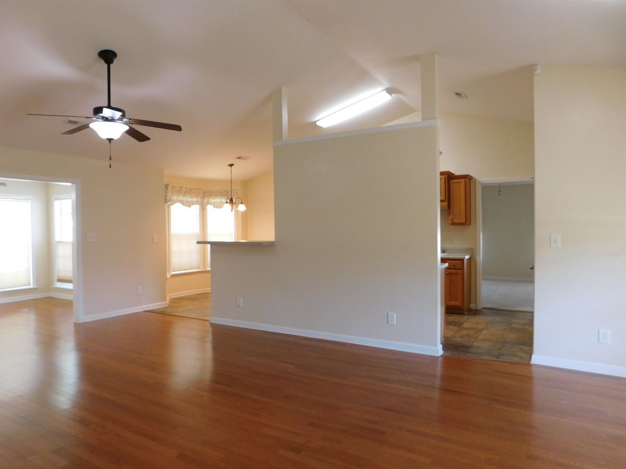 1121 Augustus Dr. Photo 15